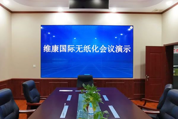 商場(chǎng)使用無(wú)縫拼接屏好還是LED全彩屏好？