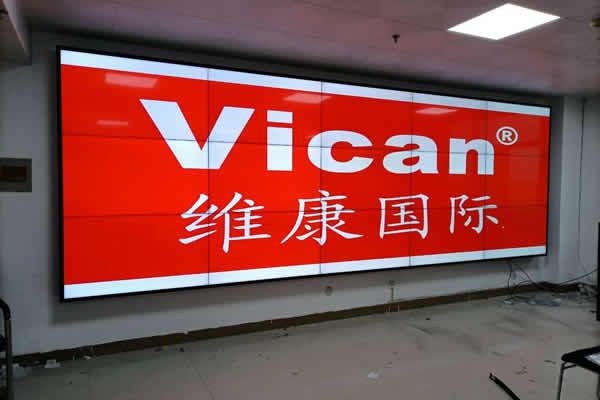 液晶拼接屏出現(xiàn)黑屏或閃屏怎么解決？