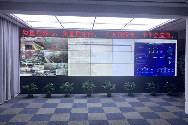 可視化大屏顯示系統解決方案采用拼接屏好，還是LED顯示屏好